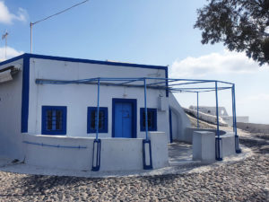 covid19_firostefani_closedrestaurant