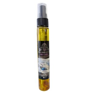 Garlic-flavored extra virgin olive oil spray bottle